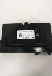 100761800E блок ручника (стояночного тормоза) Tesla Model S 2015