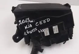 91240A2520 блок запобіжників KIA Ceed 2013