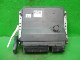 8966128B10 блок управления двигателем Toyota Estima