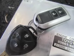 2120002990 блок управления двигателем Toyota