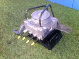 5611065P50 блок керування ABS до Suzuki Hustler