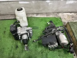 4705047610 блок управления ABS Toyota