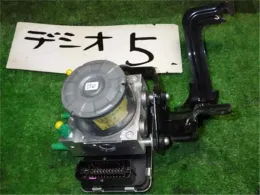 D2YM437A0 блок управления ABS Mazda Demio