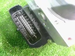 476004A10K блок керування ABS до Nissan Nv100, clipper