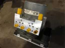 D4Y0437A0 блок управления ABS Mazda Demio