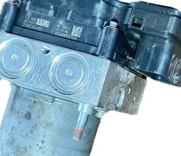 4454002570 блок управления ABS Toyota Corolla E160 E170 2018