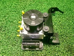 476605WS2C Nissan ABS control unit