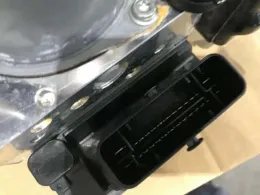 476605TT1D Nissan Serena ABS control unit