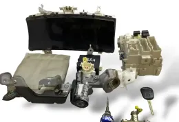 8966113060 блок управления двигателя с ключем, комплект Toyota Corolla Verso E121 2004