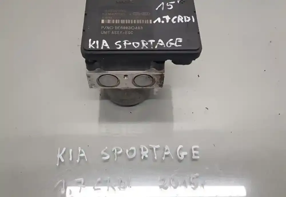 589203U420 ABS control unit KIA Sportage 2015