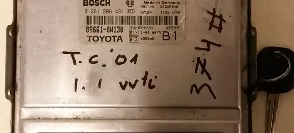 896610W130 блок управления двигателя с ключем, комплект Toyota Corolla E110 2001