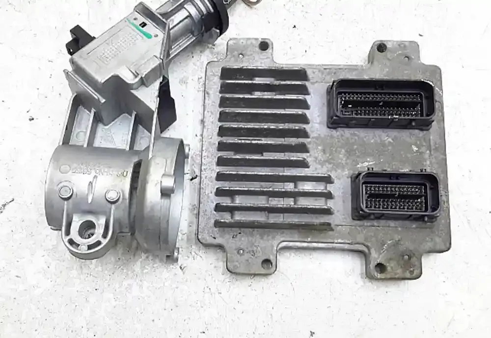 55583737 блок управління двигуна з ключем, комплект Opel Corsa D 2012