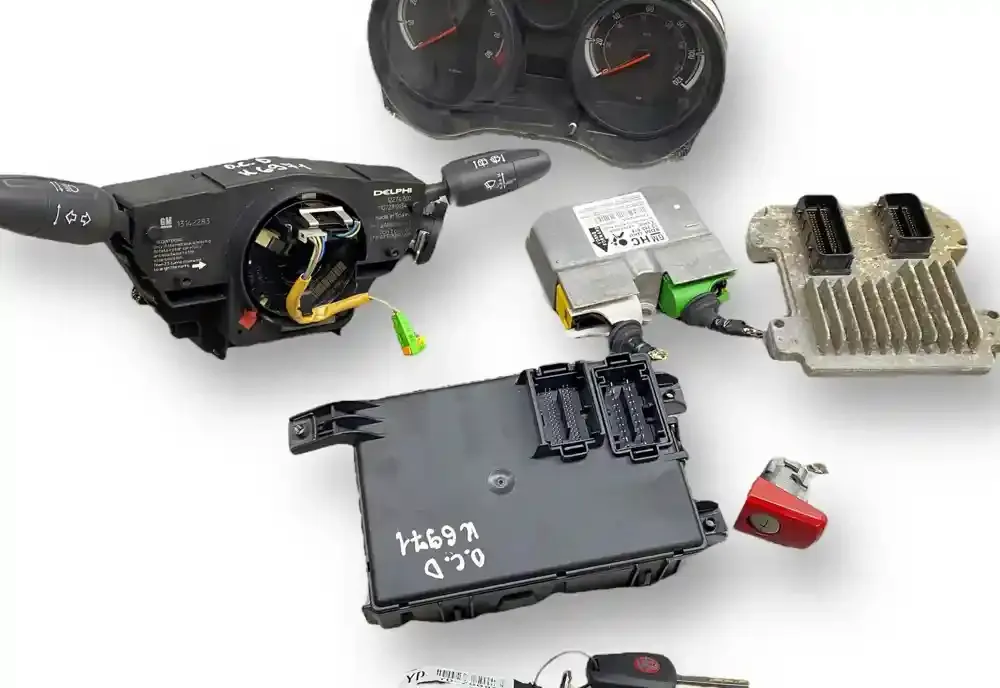 55583739 блок управління двигуна з ключем, комплект Opel Corsa D 2011