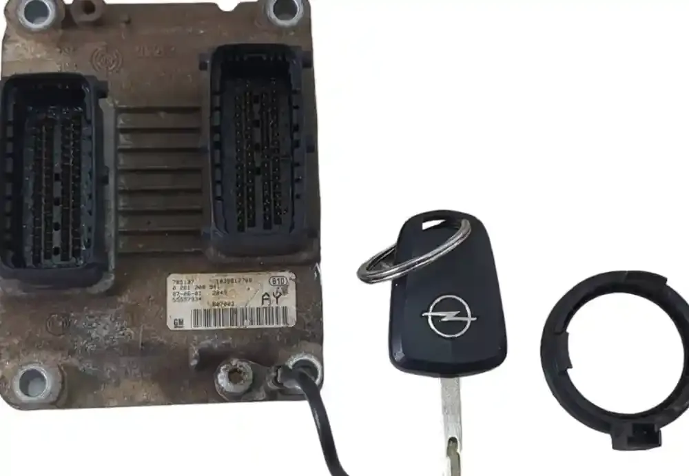 1039S17768 блок управління двигуна з ключем, комплект Opel Corsa D 2007