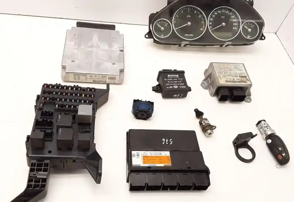1X4310K975 блок управління двигуна з ключем, комплект Jaguar X-Type 2003