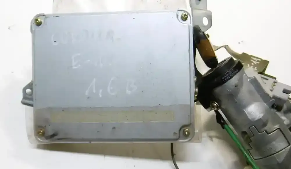 8966612020 блок управління двигуна з ключем, комплект Toyota Corolla E110 1998