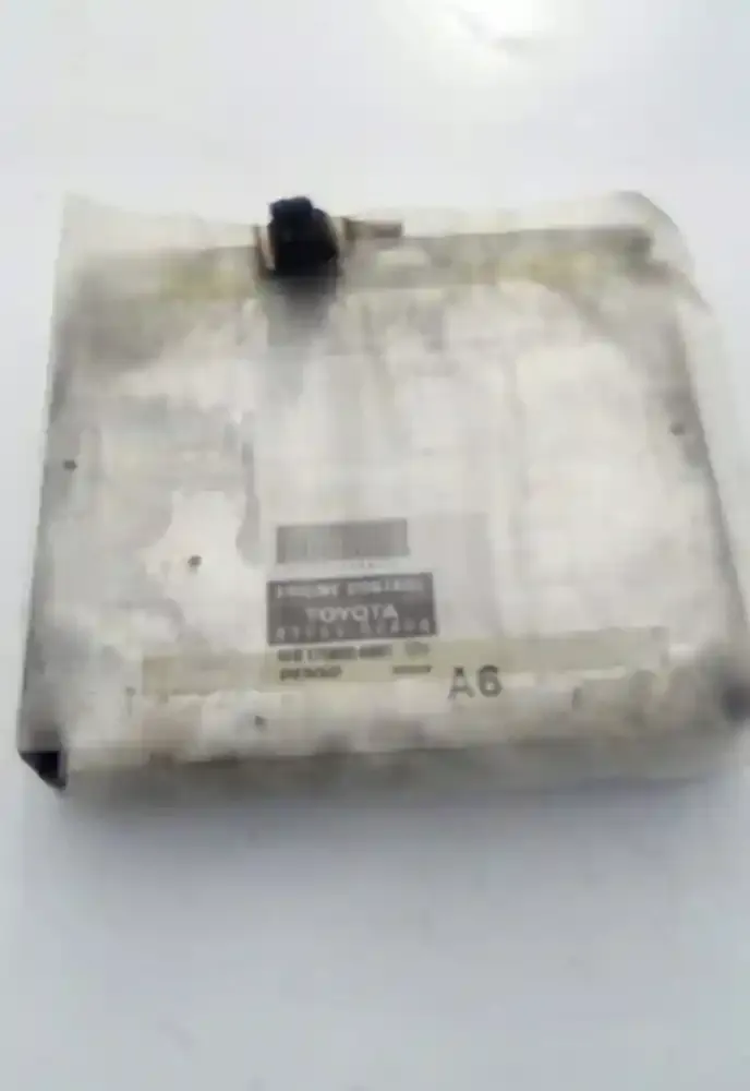 8966102A60 блок управления двигателя с ключем, комплект Toyota Corolla E110 2000